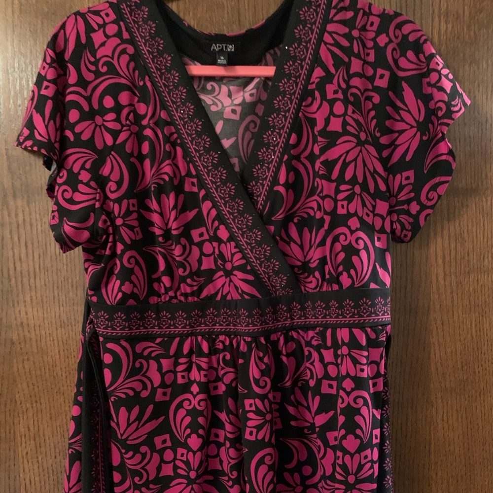 Apt 9 black and pink blouse